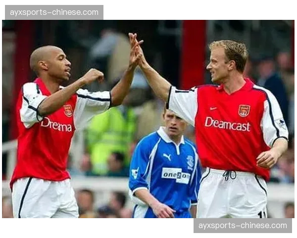 英超发布纪录片《边路的艺术》,回顾二十年经典传中瞬间 英超发布纪录片《边路的艺术》,回顾二十年经典传中瞬间